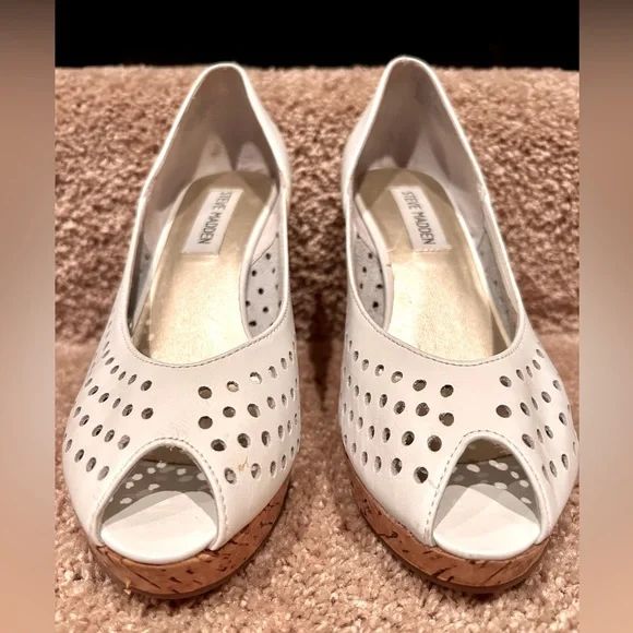 STEVE MADDEN VISIBLE WOMENS HEELS WEDGE SANDALS LEATHER WHITE SIZE 7 PEEP  TOE - Picture 9 of 11